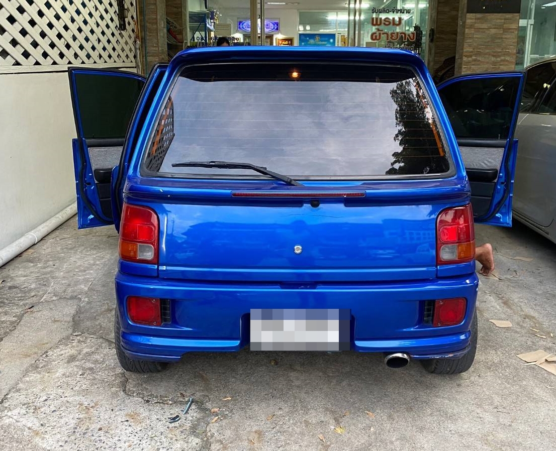 พรมปูรถ Daihatsu Mira L200 พรม6D สีดำด้ายน้ำเงิน + ท้าย