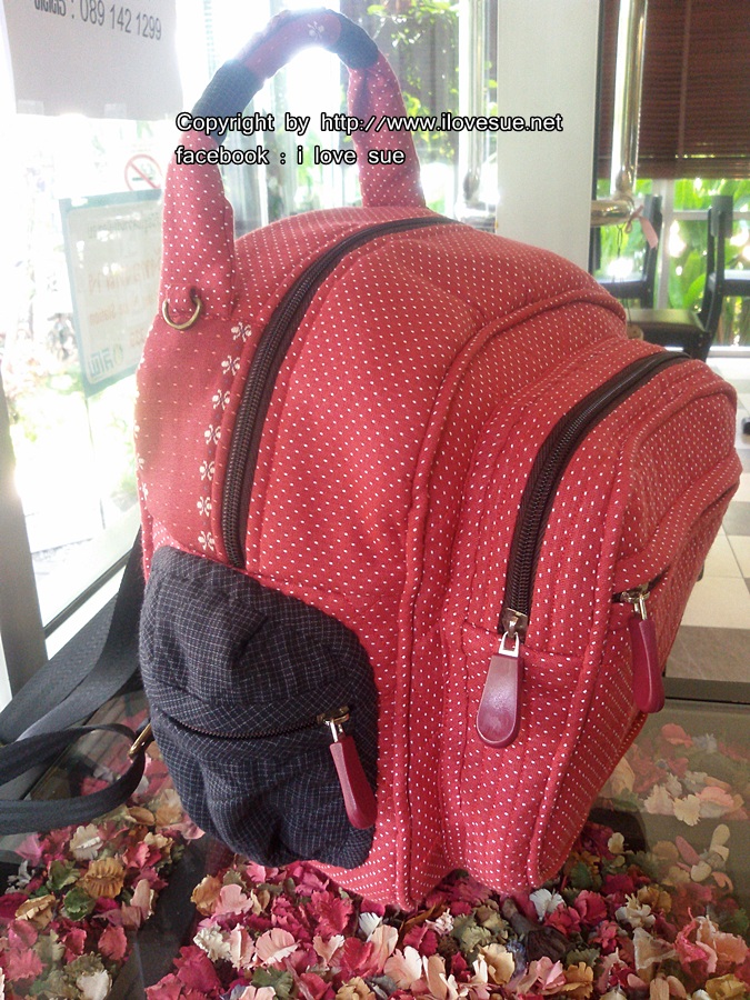 กระเป๋าเป้ Old School Backpack โทนแดง - สั่งทำค่ะ