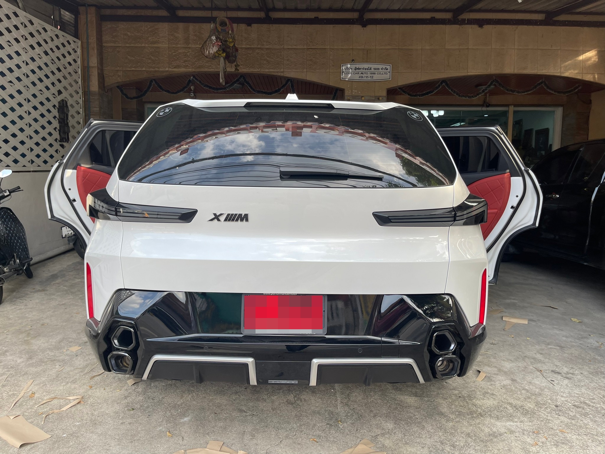 พรมปูพื้นรถยนต์ BMW XM G09 ปูพรม6D สีเทาด้ายเทา + ท้ายเก็บของ