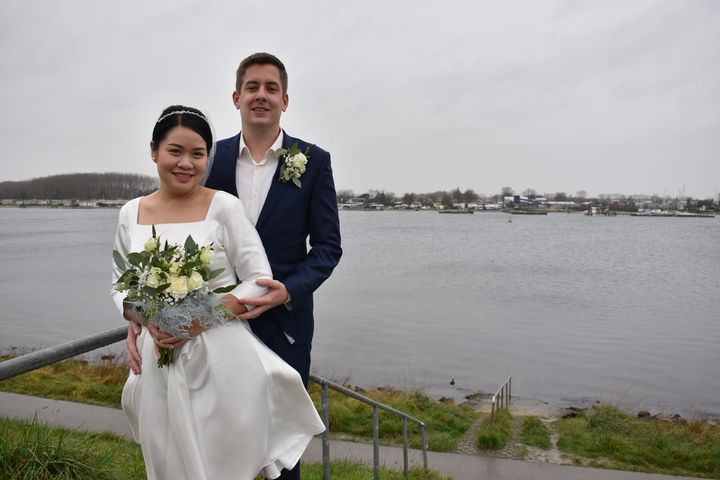 พร้อมส่ง ชุดแต่งงาน มินิมอล ชุดหมั้น