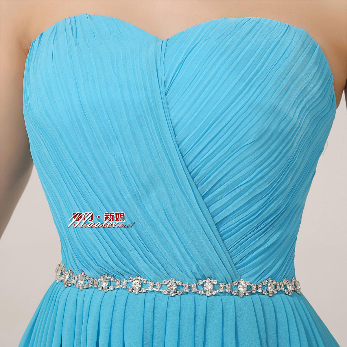 พร้อมส่ง ชุดราตรีสั้น เกาะอก หน้าสั้นหลังยาว สีฟ้าอ่อน อัดพลีตหน้าอก คาดเอวคริสตัล