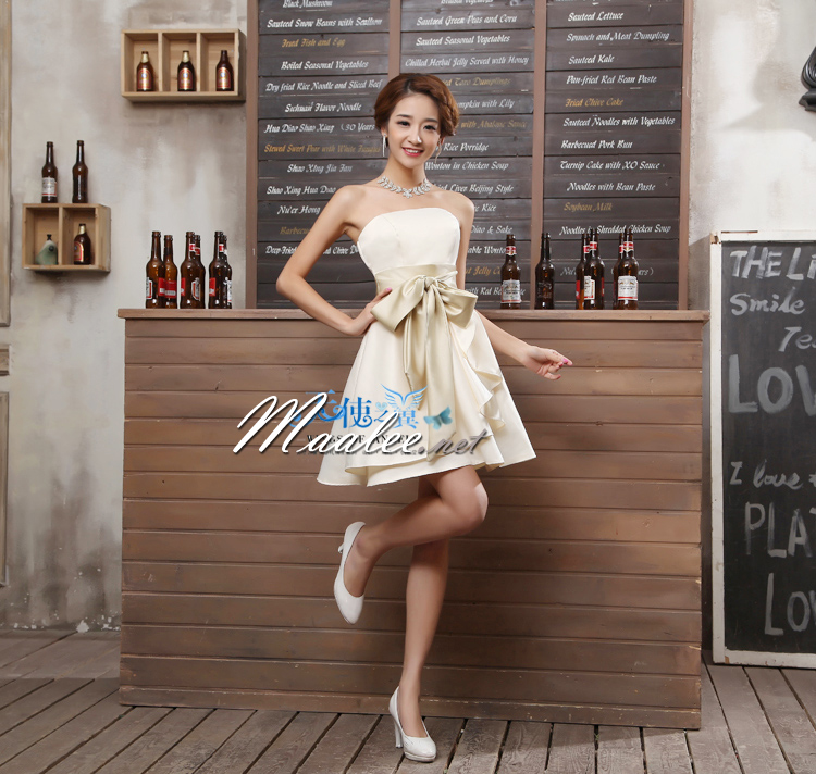 พร้อมส่ง ชุดราตรีสั้น เกาะอก สีครีม ผ้าซาติน คาดเอวสีทอง เรียบหรู