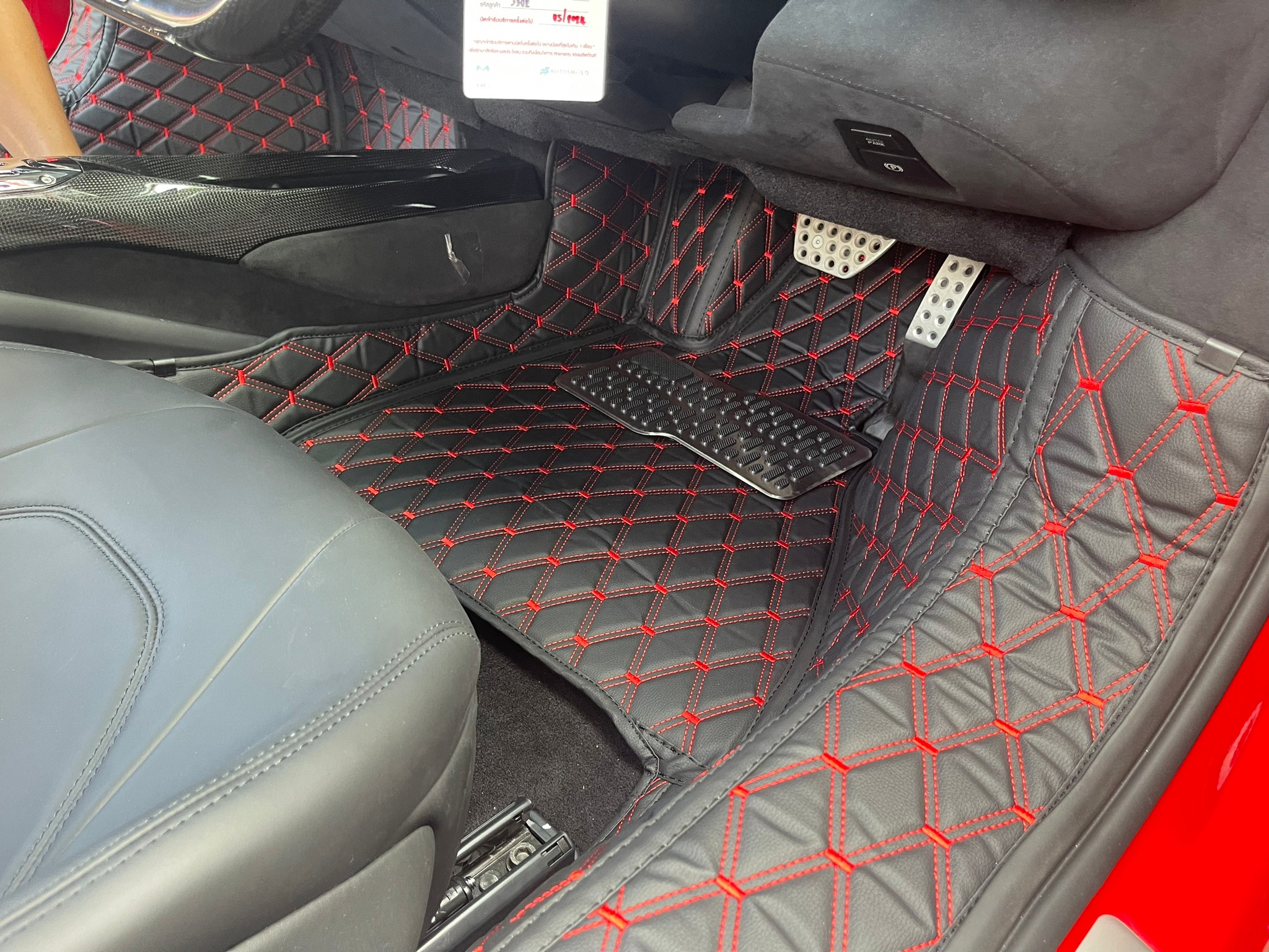 พรมรถยนต์ Ferrari 296 GTB 2023 ปูพรมVVIP สีดำด้ายแดง เข้ารูป