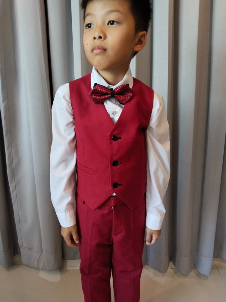 พร้อมเช่า ชุดสูทเด็กชาย สีแดง **พร้อมเช่าไซส์ 120,130,140,150,160,170**