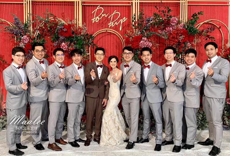 พร้อมเช่า ชุดสูทชาย สีเทาอ่อน เข้ารูป พร้อมเสื้อกั๊ก