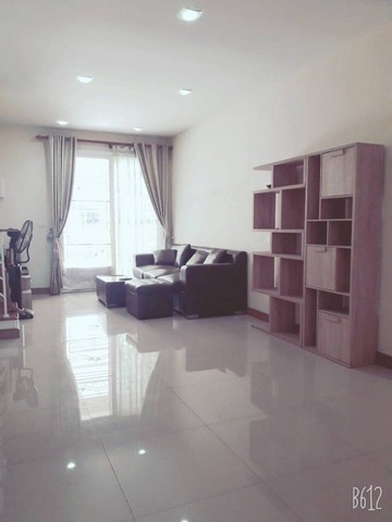 ให้เช่าทาวน์เฮาส์ 2 ชั้น 22.2 ตร.ว.หมู่บ้านโกลเด้น ทาวน์ เกษตร-ลาดปลาเค้า ซอยลาดปลาเค้า 72