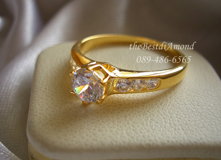RL019+++แหวนชูผสมแหวนแถว ขนาดกลาง+++ เรียบๆ แต่หรูหรา อยุ่ได้นานไม่มีout เหมือนจริงสุดๆๆเพชรแวววาวมาก ใส่แล้วขับให้นิ้วเรียวสุด ไม่ควรพลาดนะคะ