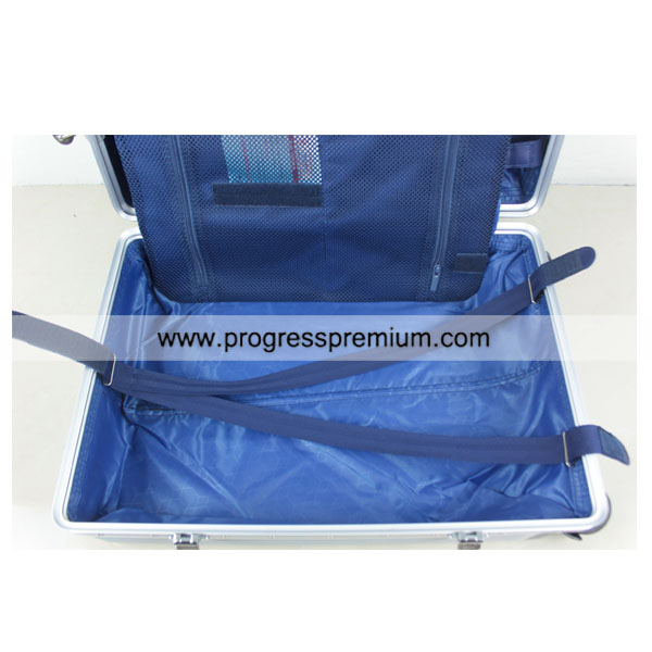 กระเป๋าเดินทาง