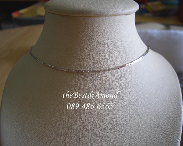 ++BNN-001RD-18=สร้อยคอเปล่า= ใส่ได้กับจี้ หรือ พระ ทุกแบบได้สวย เรียบแต่ดูดี สร้อยออกแข็งๆนิด ไม่ย้วยไปตามคอค่ะ จะทิ้งน้ำหนักลงมาสวยมากค่ะ