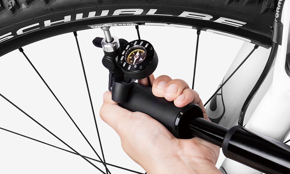 ตัววัดดิจิตอล TOPEAK SHUTTLE™ GAUGE G2 ART NO TSUTG-04 สามารถวัดลมได้สูงสุด 160 psi / 11 bar