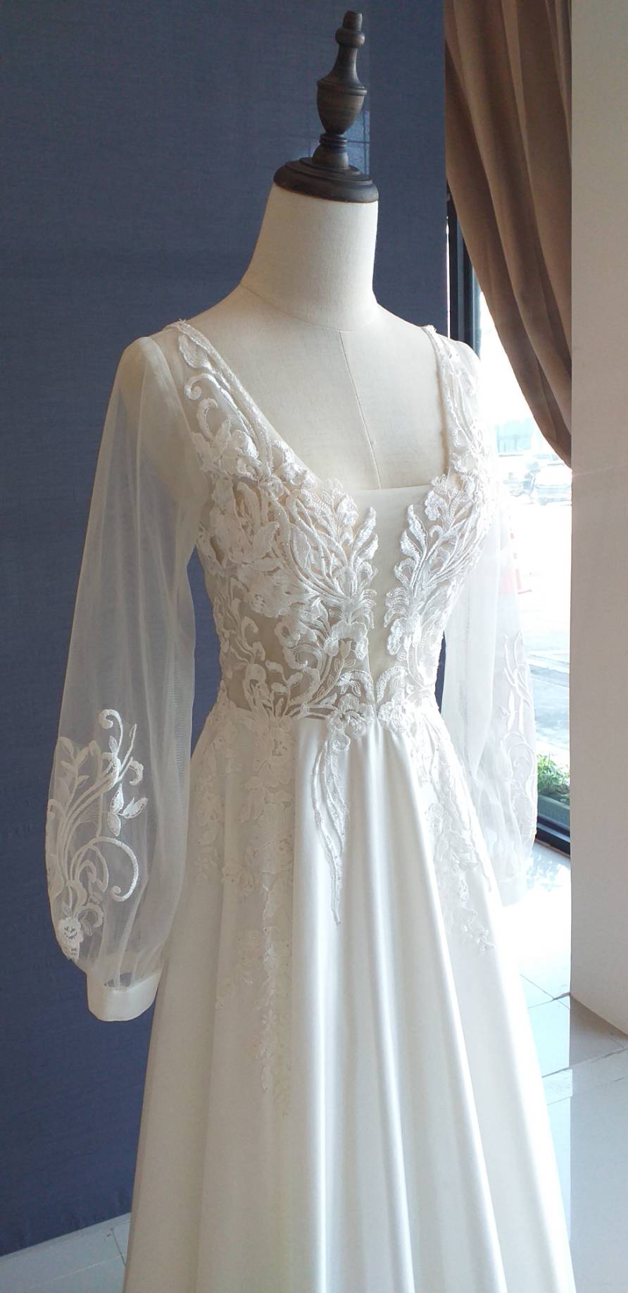 พร้อมเช่า ชุดแต่งงาน มินิมอล งานหมั้น แขนยาวแต่งลูกไม้