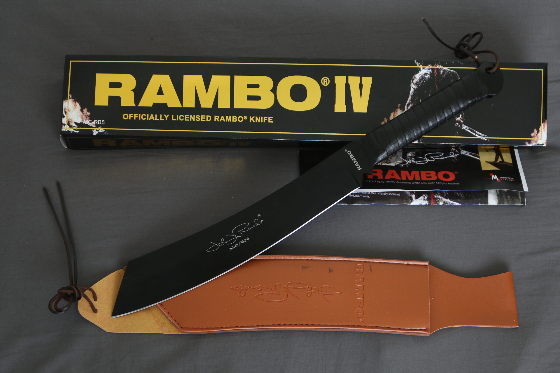 มีดเดินป่าใบตาย RAMBO IV สุดโหด สีดำ ขนาดยาว 22 นิ้ว (OEM)