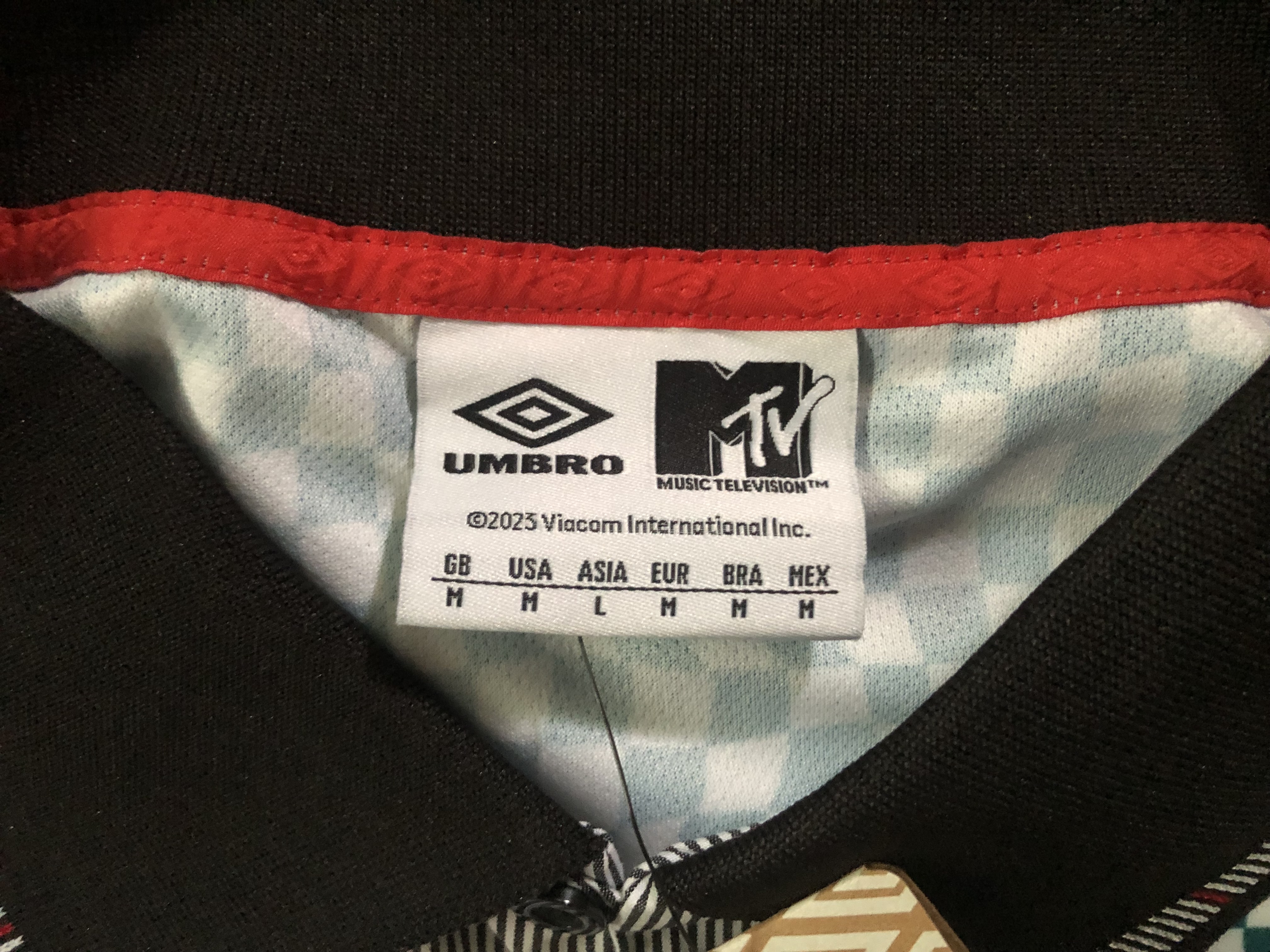 เสื้อฟุตบอล UMBRO ชุดคอลเลคชั่น The MTV 2023 ใหม่ M-Size / UMBRO Football Shirt The MTV 2023 Jersey NEW M-Size