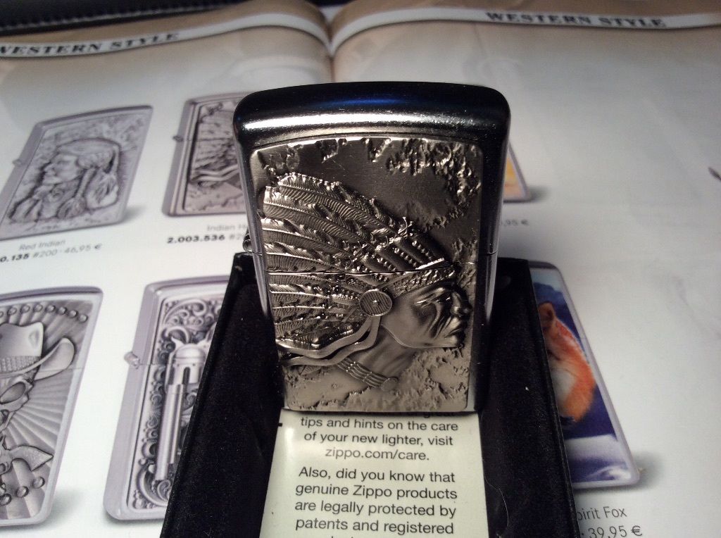 ไฟแช็ค Zippo ชายชนเผ่า อินเดียแดง "Zippo Indian Head Emblem #2003536 " แท้นำเข้า 100%