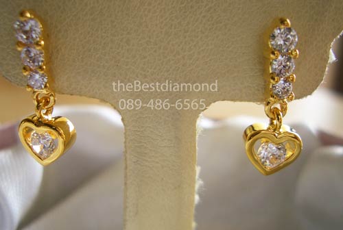 BE432+++ต่างหูแถวตุ้งติ้ง++น่ารักดีค่ะ แบบไม่เล็ก ไม่ใหญ่ไป กลางๆ ใส่ติดหูได้ทุกโอกาส หรูหราพอสมควร