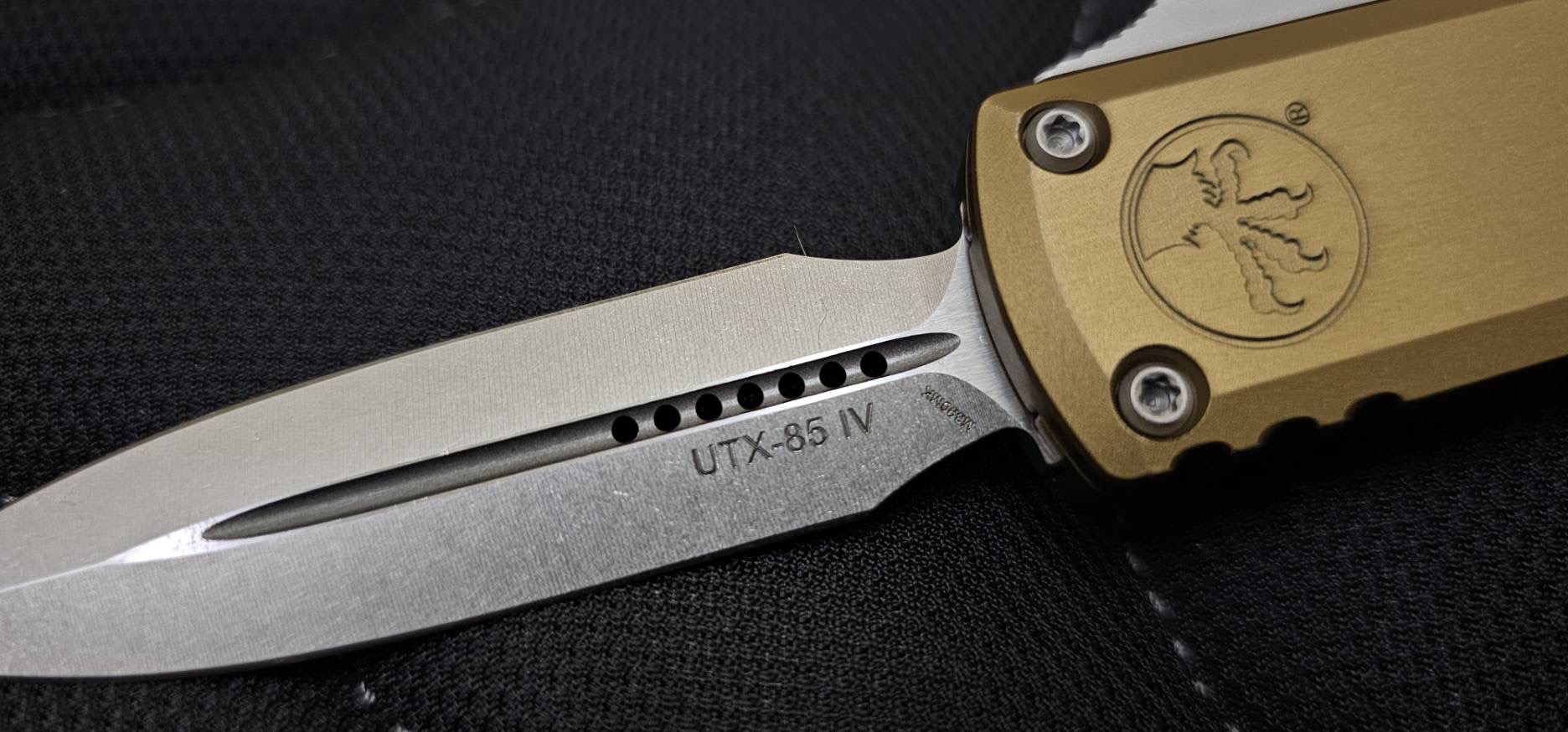 Microtech UTX-85 Gen IV w/ Tan Handle & Stonewash D/E M390MK