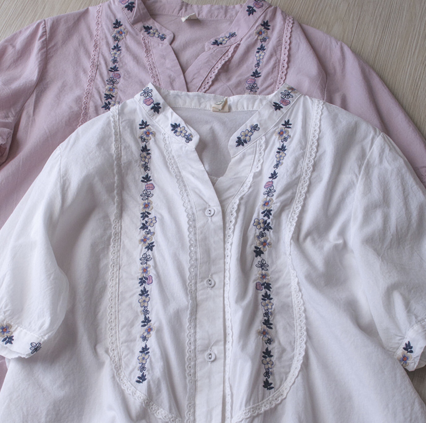 เสื้อผ้าฝ้ายลายปักแต่งลูกไม้