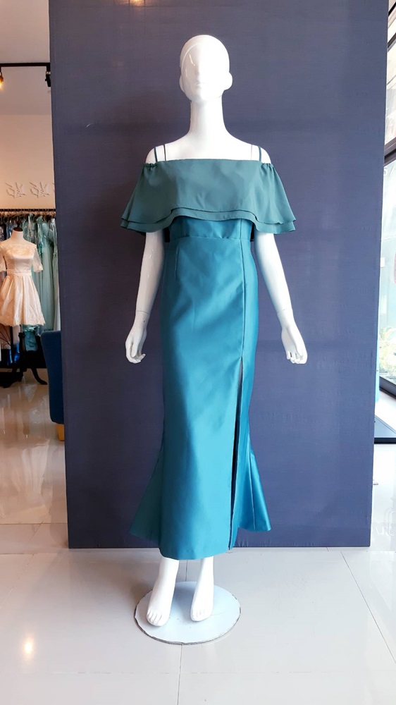 พร้อมเช่า ชุดราตรียาว สำหรับสาวอวบ สายเดี่ยวปาดไหล่ สีเขียว