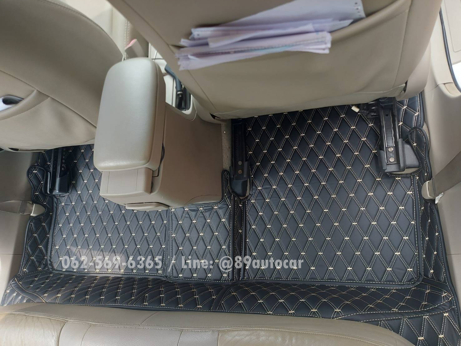 พรมในรถยนต์ Toyota Altis 2008 พรมVVIPด้ายคู่ สีเทาด้ายเทา