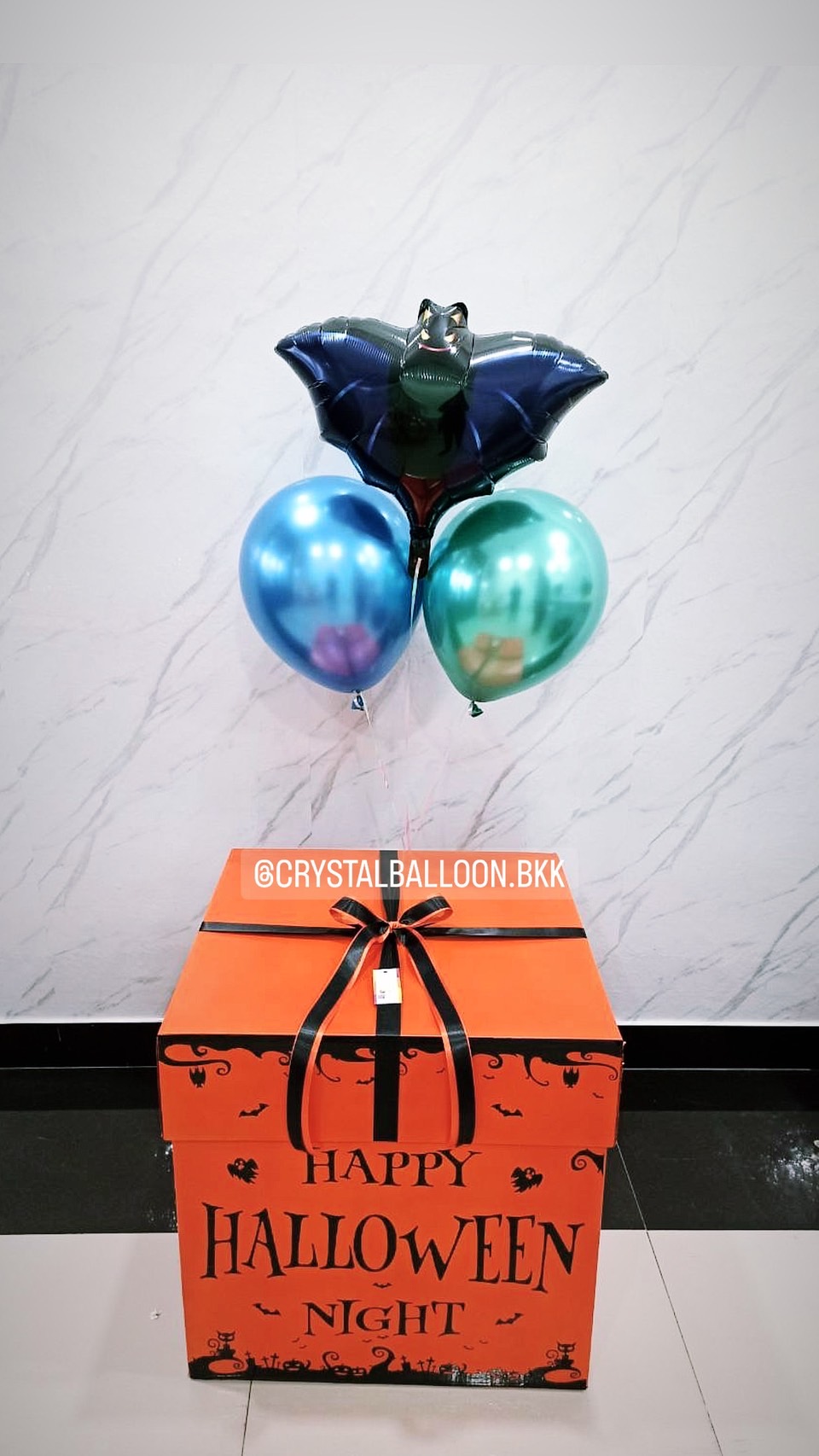 กล่องของขวัญ Halloween Surprise Box กล่องส้ม พร้อมตกแต่ง ฟอยล์ 1 ชิ้น,ลูกโป่ง 2 ลูก สามารถเปลี่ยนสีลูกโป่ง/เปลี่ยนฟอยล์ตกแต่งได้