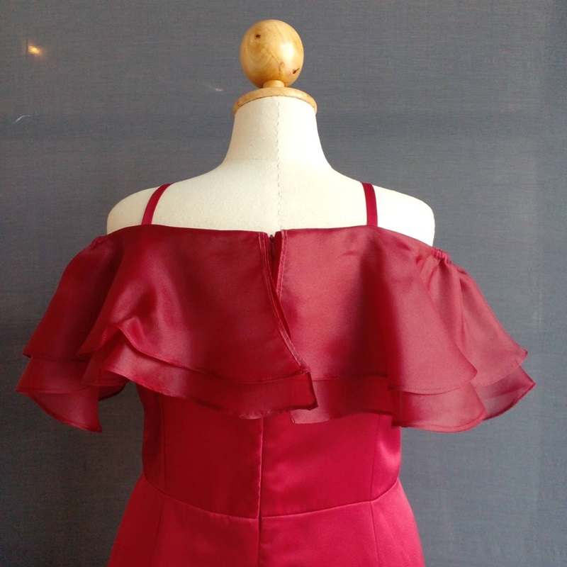 พร้อมเช่า ชุดราตรี สาวพลัสไซส์ สีแดงเบอร์กันดี สายเดี่ยวปาดไหล่ กระโปรงหางปลา