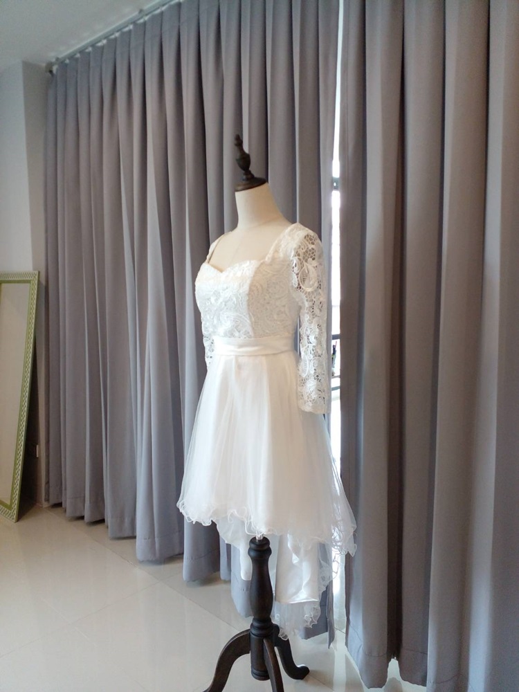 พร้อมเช่า ชุดราตรี สำหรับสาวไซส์ใหญ่ สีขาว ลูกไม้ฉลุ กระโปรงหน้าสั้นหลังยาว 2XL- 6XL (เชือกผูกหลัง)