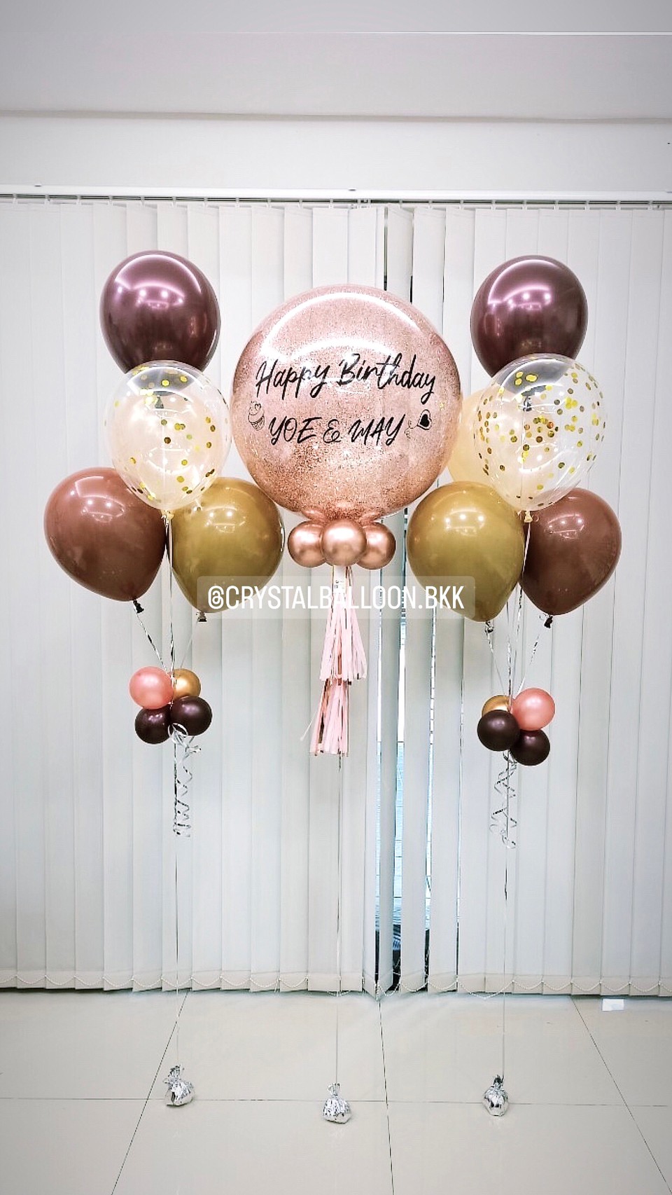 ลูกโป่ง วันเกิด Bubble ขนาด 24" พร้อม ช่อลูกโป่ง ช่อ 5 ลูก 2 ช่อ สีโครเมี่ยม ลูกโป่งใส ใส่กลิตเตอร์ พร้อมตกเเต่ง สามารถเปลี่ยนสีลูกโป่ง/เปลี่ยนข้อความ/เปลี่ยนขนาดได้