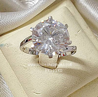 BR222RD+++แหวนชูขนาดเกือบ 4 กะรัต+++เรียบ หรูหรา สวยมากๆๆๆ เพชรแวววาว เหมือนจริงมากๆเล่นไฟสุดๆ วงนี้ต้องมีไว้ แบบยอดนิยม ไม่ตกtrend เพชรแบบHeart&Arrow