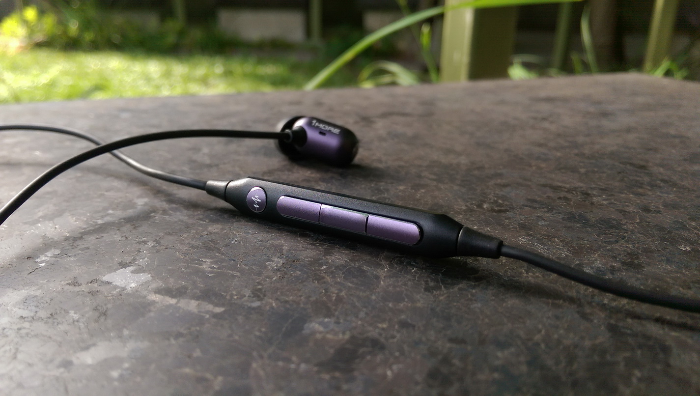 ขาย 1more C1002 หูฟัง2ไดรเวอร์ทรงแคปซูล