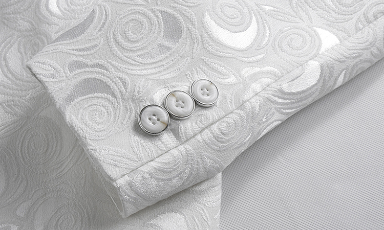 Pre-order ชุดสูทชาย พิมพ์ลายปั๊มนูน 3 มิติ สีขาว