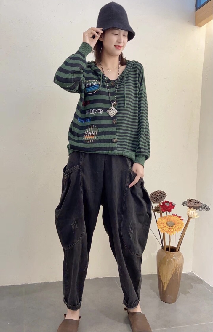 เสื้อคลุมไหมพรมลายทางปักลายหมี