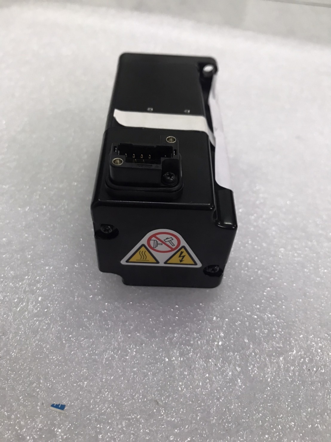 SGMJV-01A3A21 SERVO MOTOR " YASKAWA "