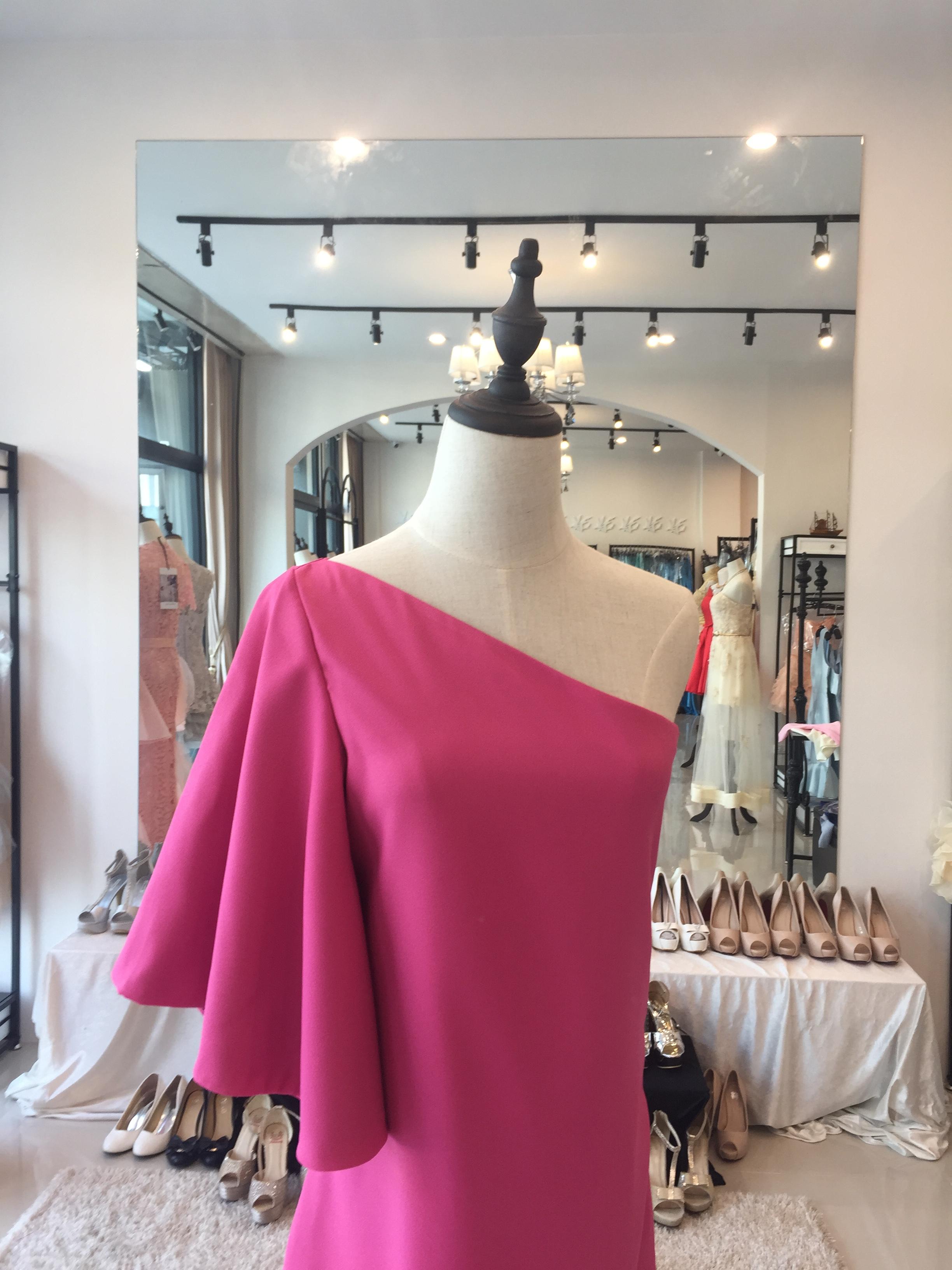 พร้อมส่ง ชุดออกงาน แบบเรียบหรู ปาดไหล่ สีชมพู บานเย็น ใส่ได้ทั้งงานเช้า งานเย็น