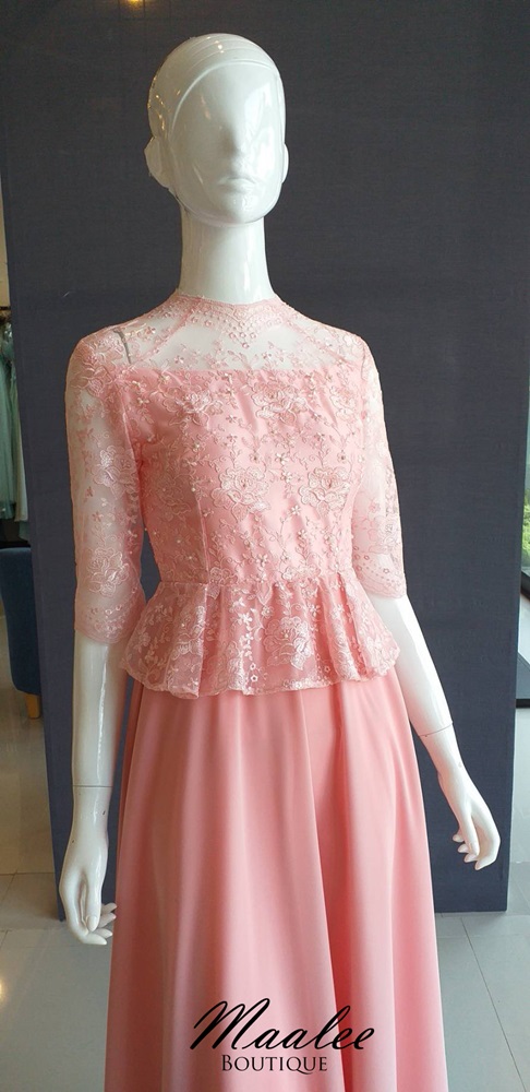 พร้อมเช่า ชุดเดรส แม่เจ้าสาวลูกไม้ สวยหวานแต่งระยาวแบนยาว