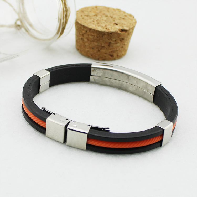 กำไลข้อมือเหล็กสายซิลิโคน GOT7