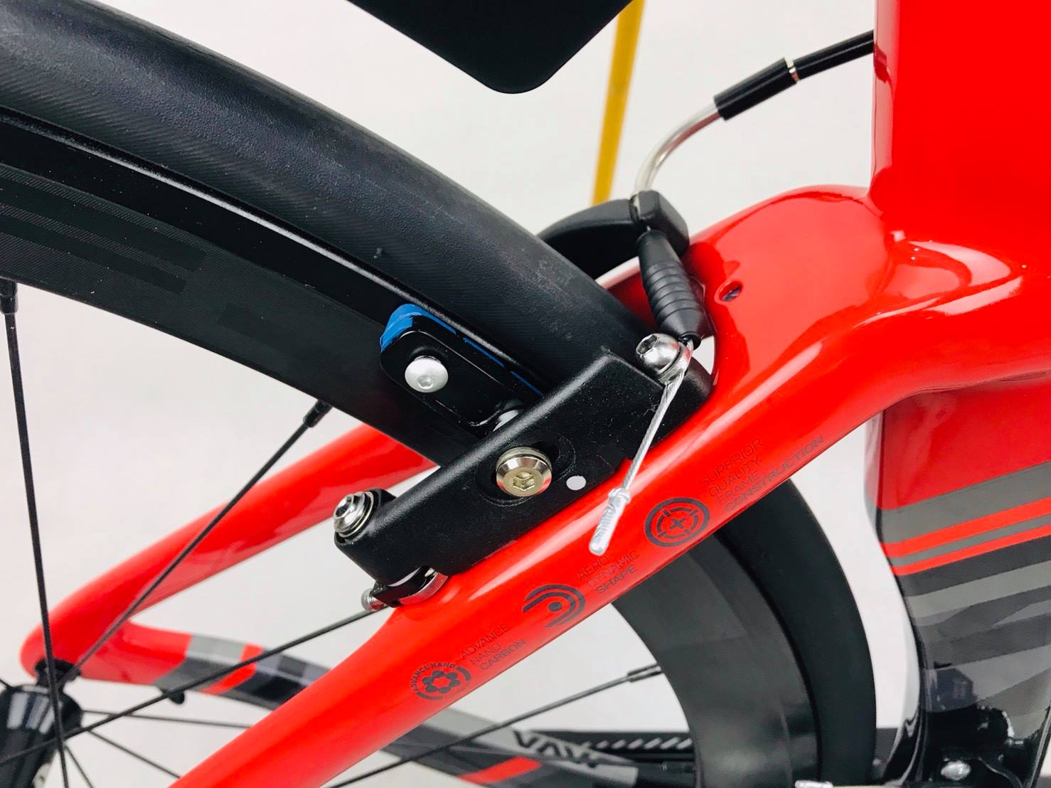 จักรยานไตรกีฬา JAVA TORNADO TT Triathlon bikes เฟรมคาร์บอน ล้อ DECA42, ชุดขับ 105 22สปีด