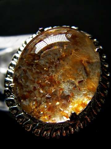 QU0034 แก้วกาบทองพื้นสลักกาบแก้ว กาบทอง งามตระการตา แก้วล้ำเลิศเลอคุณค่า จากกลางพื้นพิภพ ขนาดแก้ว 17.32x20.77x10.32 มม. น้ำหนัก 26.42ct. ขนาดแหวน52.5