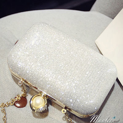พร้อมส่ง Evening Clutch กระเป๋าออกงาน ทรงสี่เหลี่ยม ขนาดจับถนัดมือ หรูหราจุกเปิดมุก พร้อมสายโซ่สะพายยาว (เลือกแบบสีด้านล่าง)
