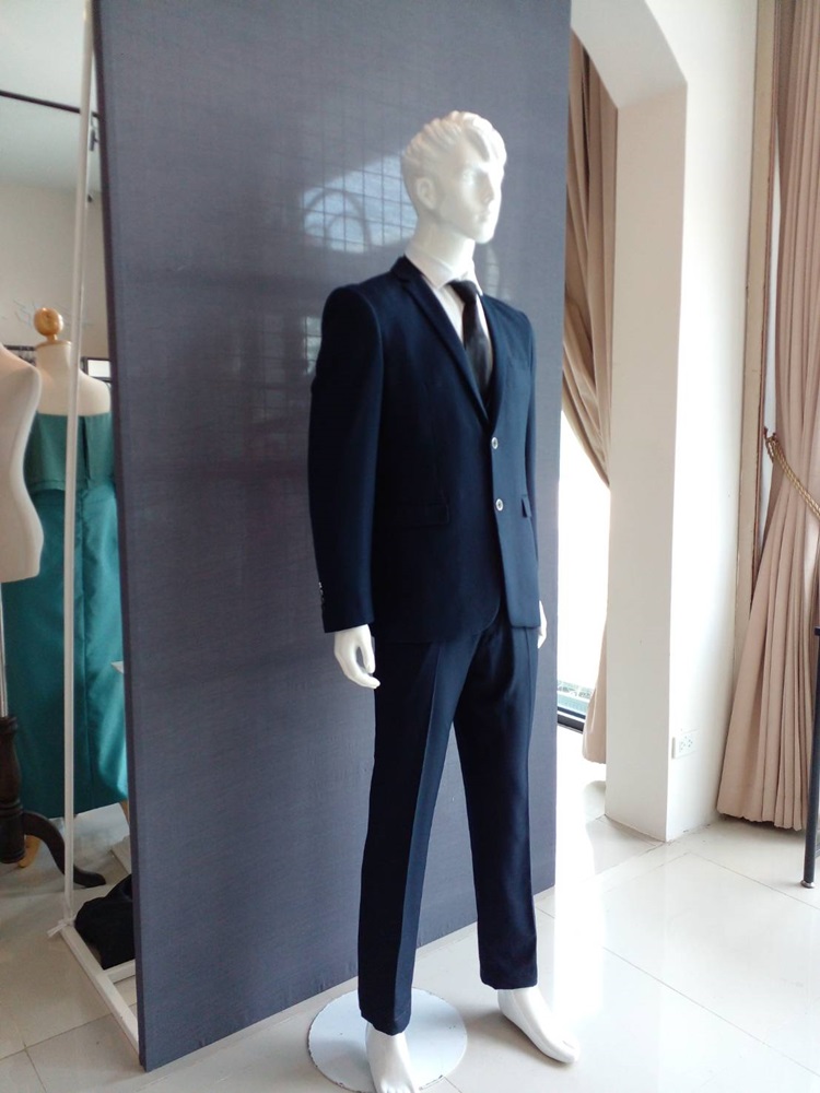 พร้อมเช่า ชุดสูทชาย สีกรมท่า 2 กระดุม งานละเอียด (พร้อมเสื้อกั๊ก)