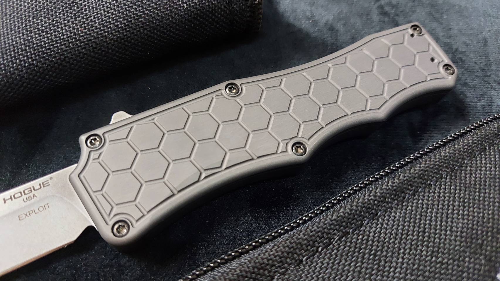 Hogue Auto Exploit Out-The-Front