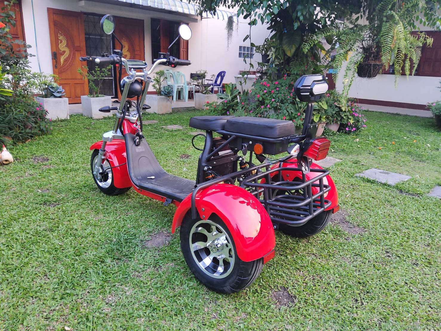 HORECA CP-3, สกูตเตอร์สามล้อ Citycoco มอเตอร์ 2000W แบตเตอรี่ลิเที่ยม 60V/20AH มาพร้อมตะกร้าหลัง ขนาดล้อ 10นิ้ว