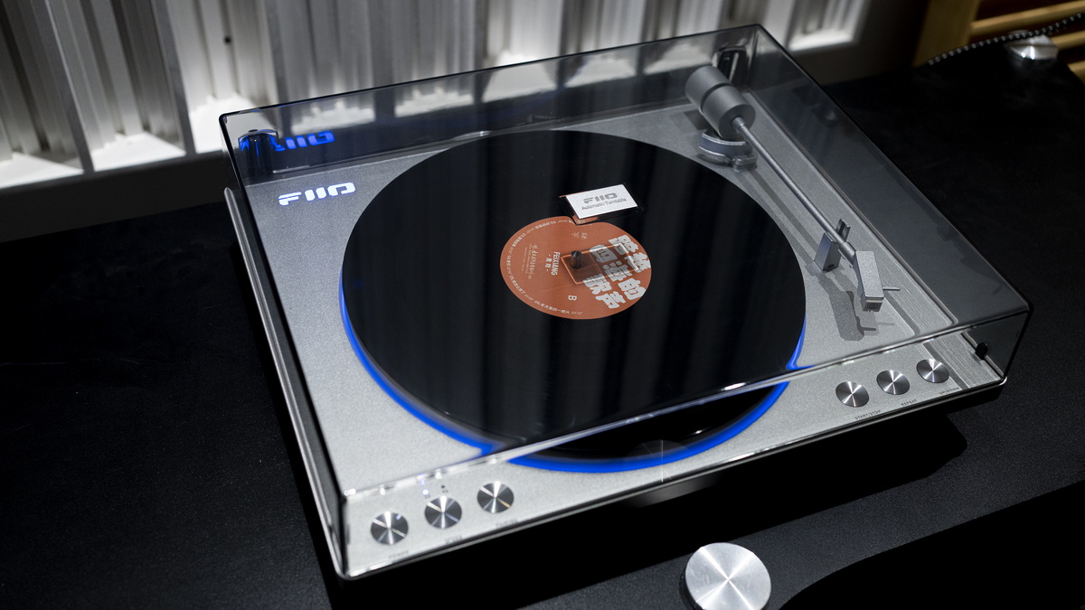 FiiO TT13 เครื่องเล่นแผ่นเสียงไวนิล ทำงานอัตโนมัติเต็มรูปแบบ กำลังขับสูง ประกันศูนย์ไทย