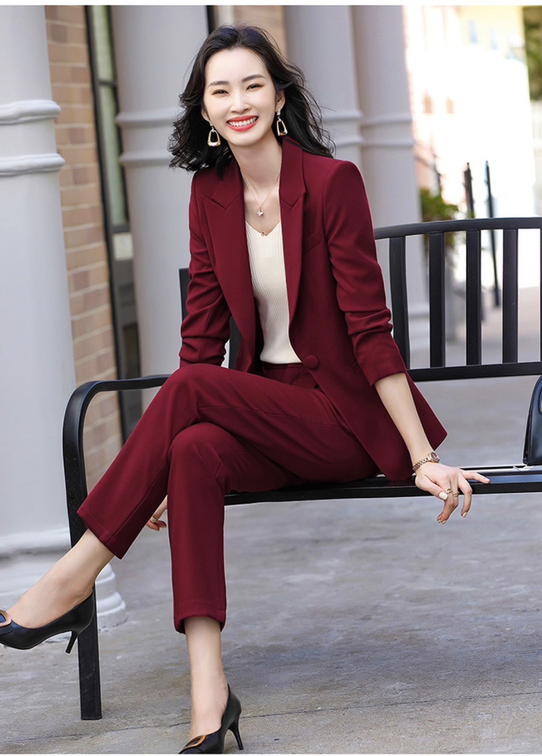 พร้อมเช่า สูทหญิง สูทสีเบอกันดี ทรงเข้ารูป สูทแฟชั่น