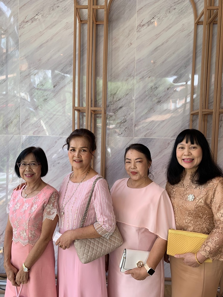 พร้อมเช่า ชุดเดรส แม่เจ้าสาวลูกไม้ สีชมพู ผ้าชีฟอง