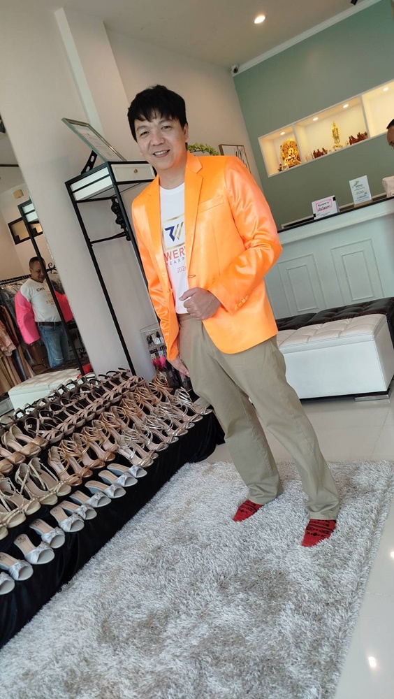 พร้อมเช่า ชุดสูทชาย แฟชั่น Set คละสี สูทตัด (ไม่มีเสื้อกั๊ก)