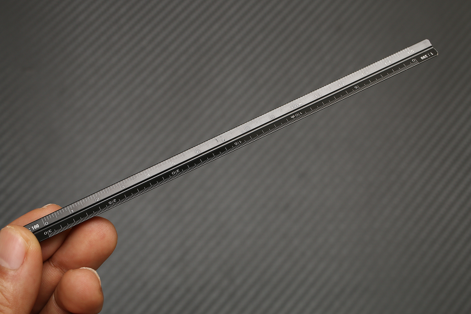 ไม้บรรทัดวัดสเกล อลูมิเนียม สำหรับเปรียบเทียบวัตถุ