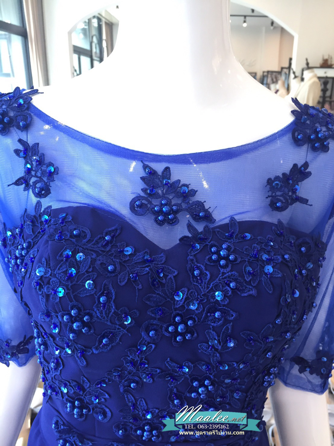 พร้อมส่ง ชุดราตรียาว สีน้ำเงิน แขนยาว แบบเรียบหรู แต่งลูกไม้เซาะดอก ปักลูกปัดมุก