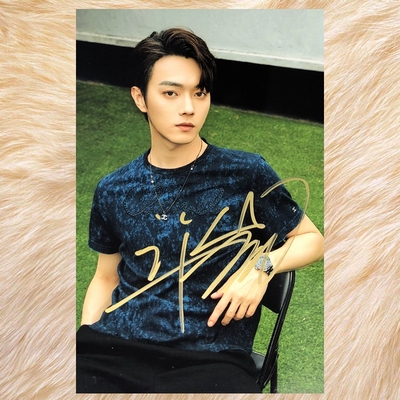 Photocard (6") พร้อมลายเซ็น สวี่ข่าย