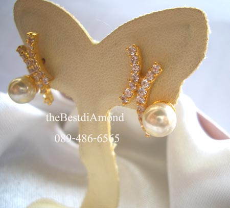 BE508+++ต่างหู X pearl +++ ต่างหูมุก ดูดี หรูหรา ดีไซน์เก๋ กรอบเพชรทำเหมือนตัว X และ มุกห้อยอยู่ตรงปลาย เก๋มากๆๆ ดีไซน์ทันสมัยสุดๆๆ