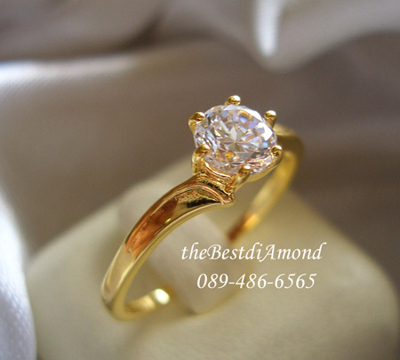 BR952+++แหวนเพชรเม็ดเดี่ยวขนาดกลาง+++เรียบ หรูหรา ดูดีมีระดับ ใส่แทนแหวนแต่งงานได้เลย เพชรตรงกลางขนาด 50 สต(5.2 mm)เพชรวิ๊งๆเลยค่ะ